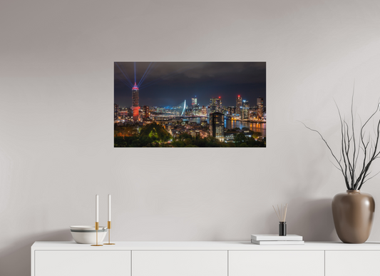 De Zalmhaven in Rotterdam bij Nacht | Spectaculaire Lichtshow en Stadsfotografie