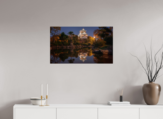 Osaka Castle bij Nacht met Reflectie | Japanse Herfstfotografie